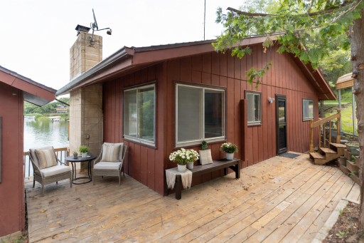 40402 Ryans Bay Road, Zumbro Falls, MN 55991