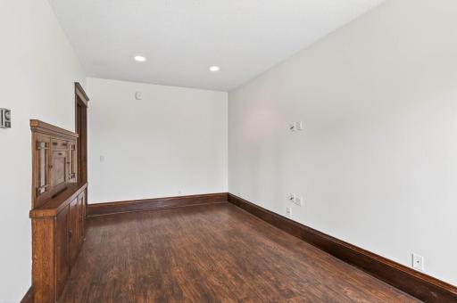 391 Laurel Avenue, 304, Saint Paul, MN 55102