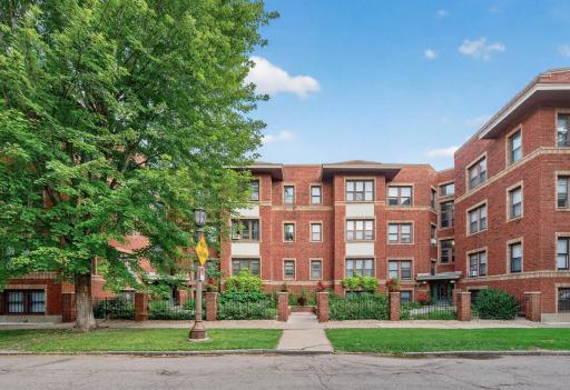 391 Laurel Avenue, 304, Saint Paul, MN 55102