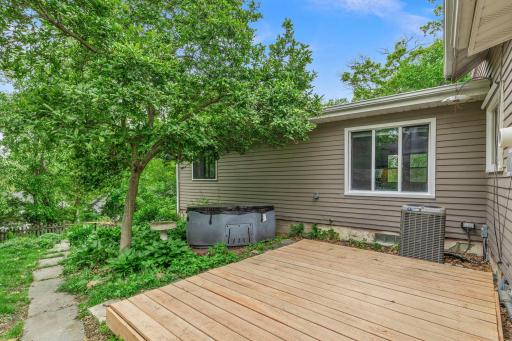5441 Ridgeway Street, Saint Paul, MN 55110