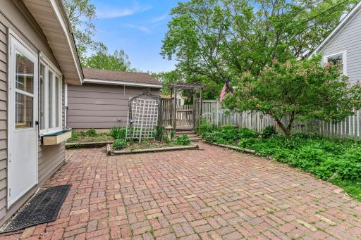 5441 Ridgeway Street, Saint Paul, MN 55110