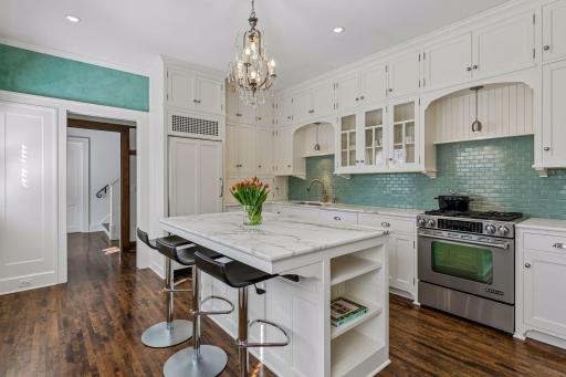 2310 Humboldt Avenue S, Minneapolis, MN 55405