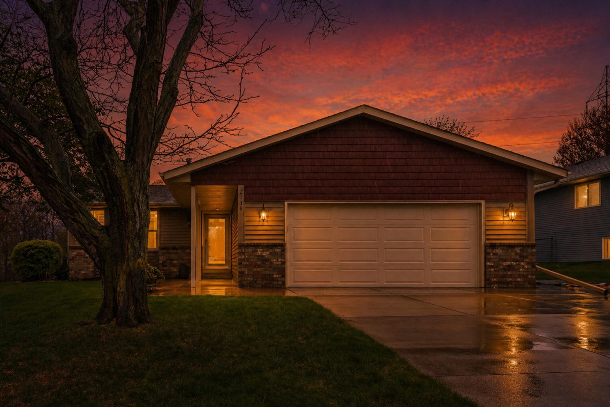 35_twilight exterior.jpg