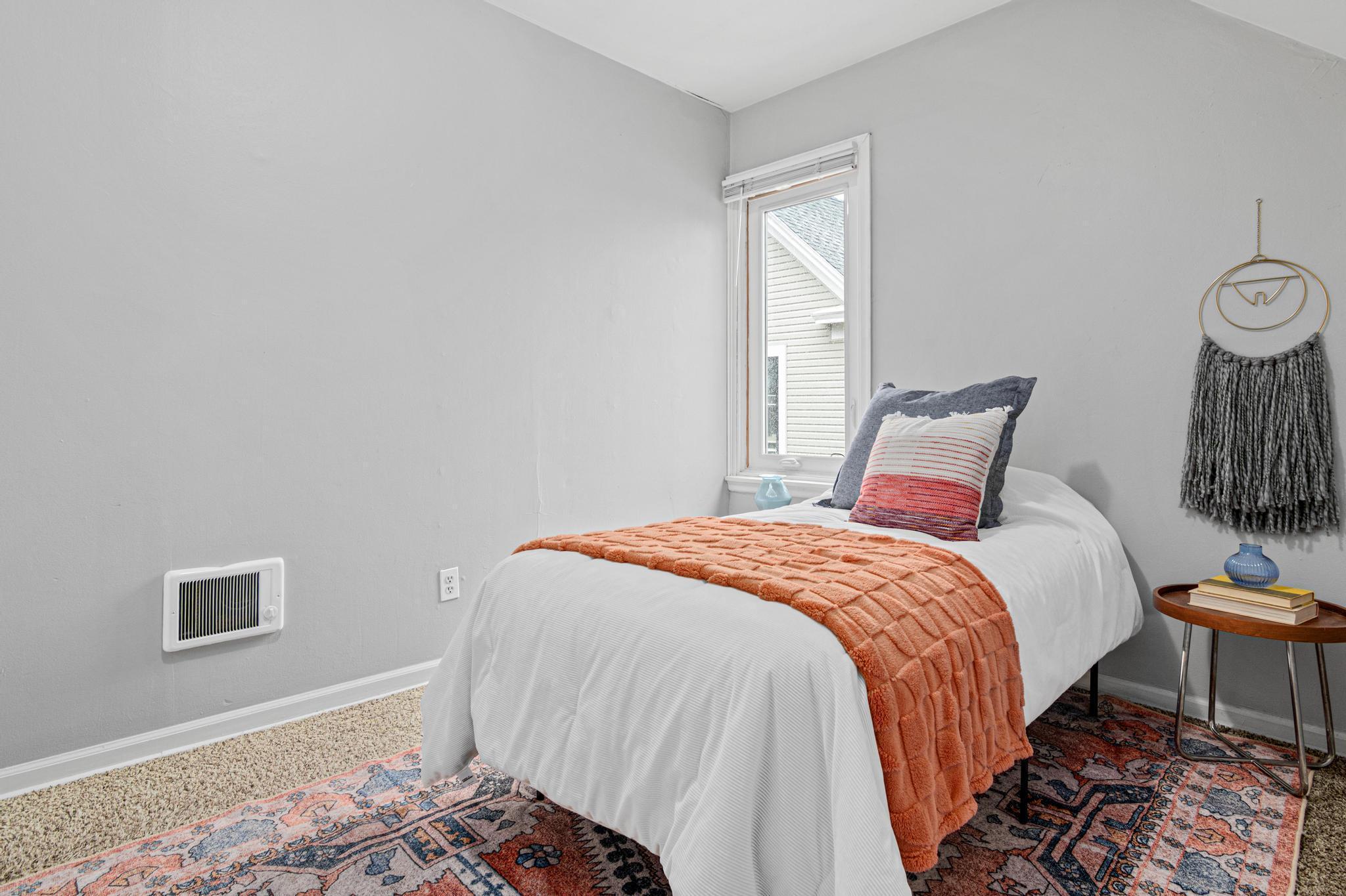 2314 NE 2nd St, Minneapolis, MN-29.jpg