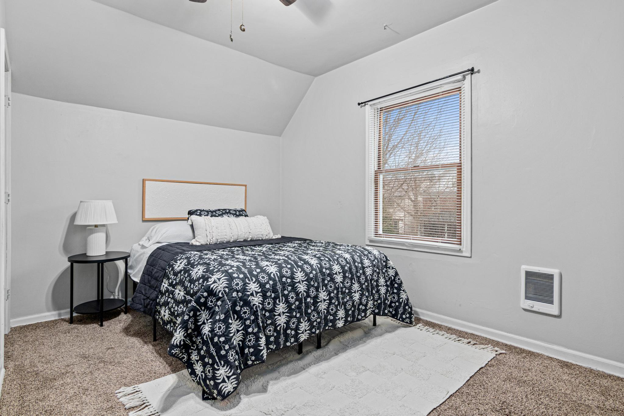 2314 NE 2nd St, Minneapolis, MN-27.jpg
