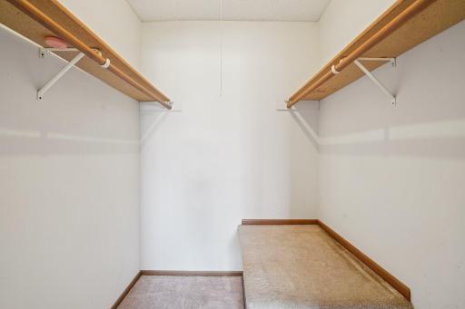 21-web-or-mls-90th Ave N-S0104-021.jpg