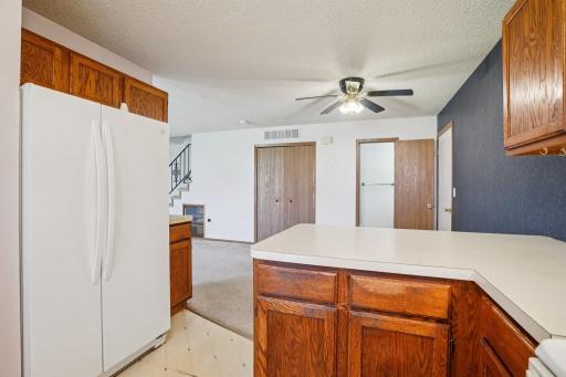 15-web-or-mls-90th Ave N-S0104-015.jpg