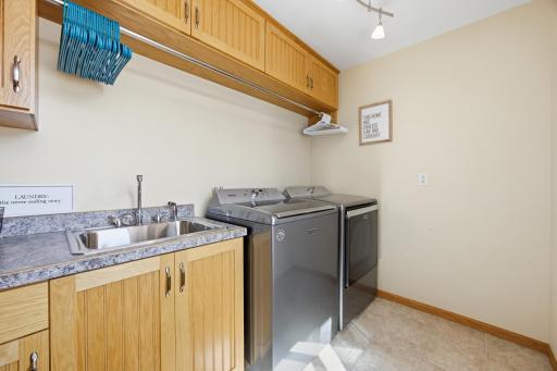 1122 5th Avenue W, West Fargo, ND 58078