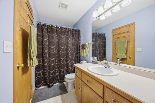 1122 5th Avenue W, West Fargo, ND 58078