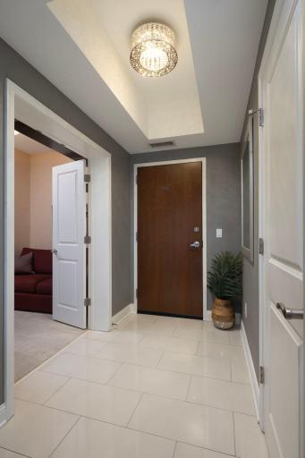 Carlyle 607 - Foyer opens to Den