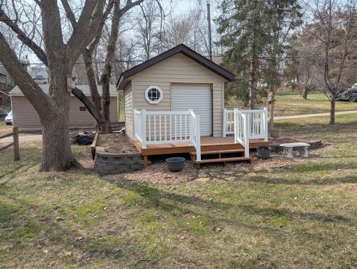 209 S 10th Street, Montevideo, MN 56265