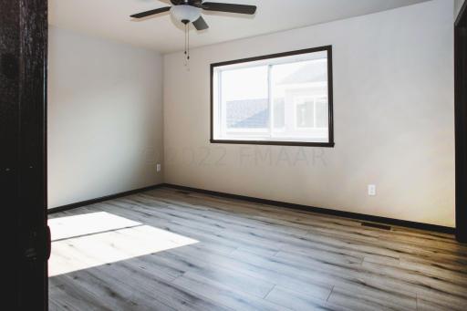 6720 Thomas Street, Horace, ND 58047