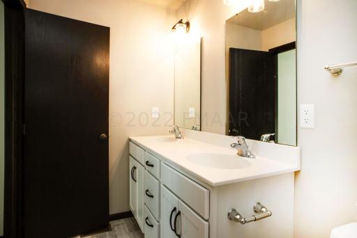 6720 Thomas Street, Horace, ND 58047