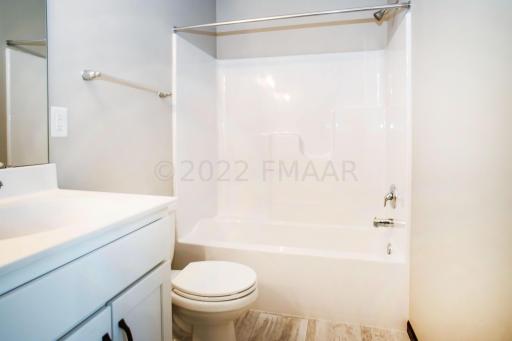 6720 Thomas Street, Horace, ND 58047