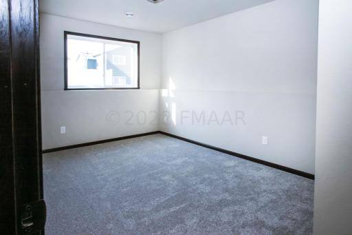6720 Thomas Street, Horace, ND 58047