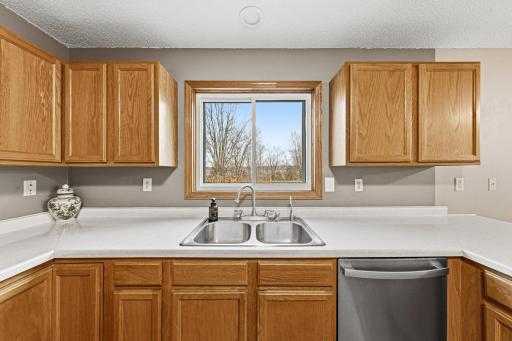 616 Ridge Road, Henderson, MN 56044