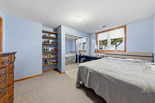 616 Ridge Road, Henderson, MN 56044