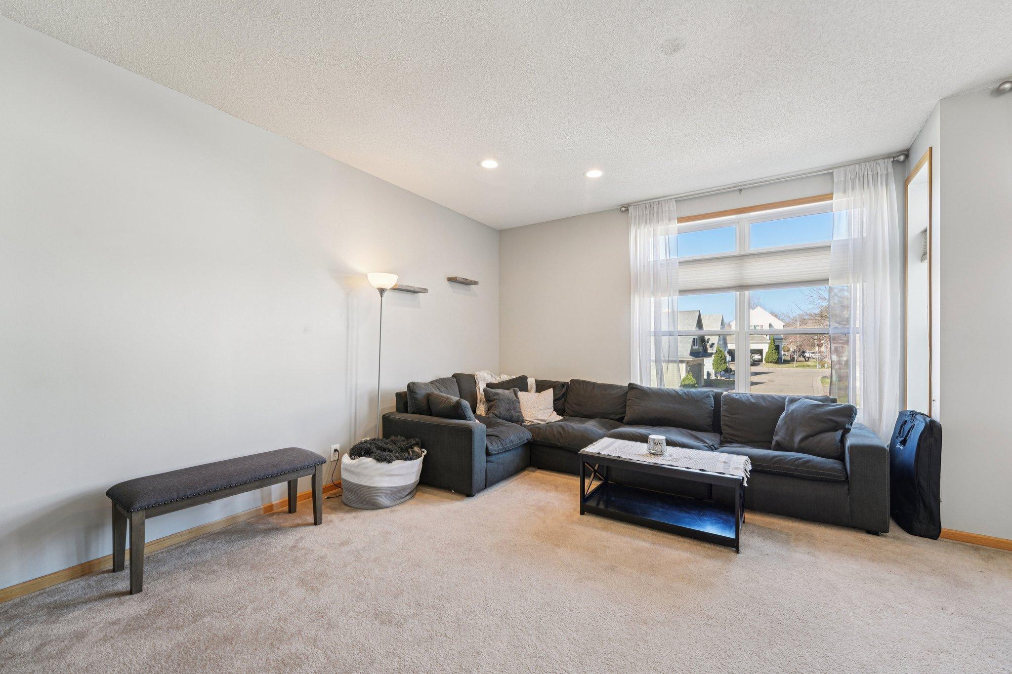 14-web-or-mls-Zane Ave N-S1104-014.jpg