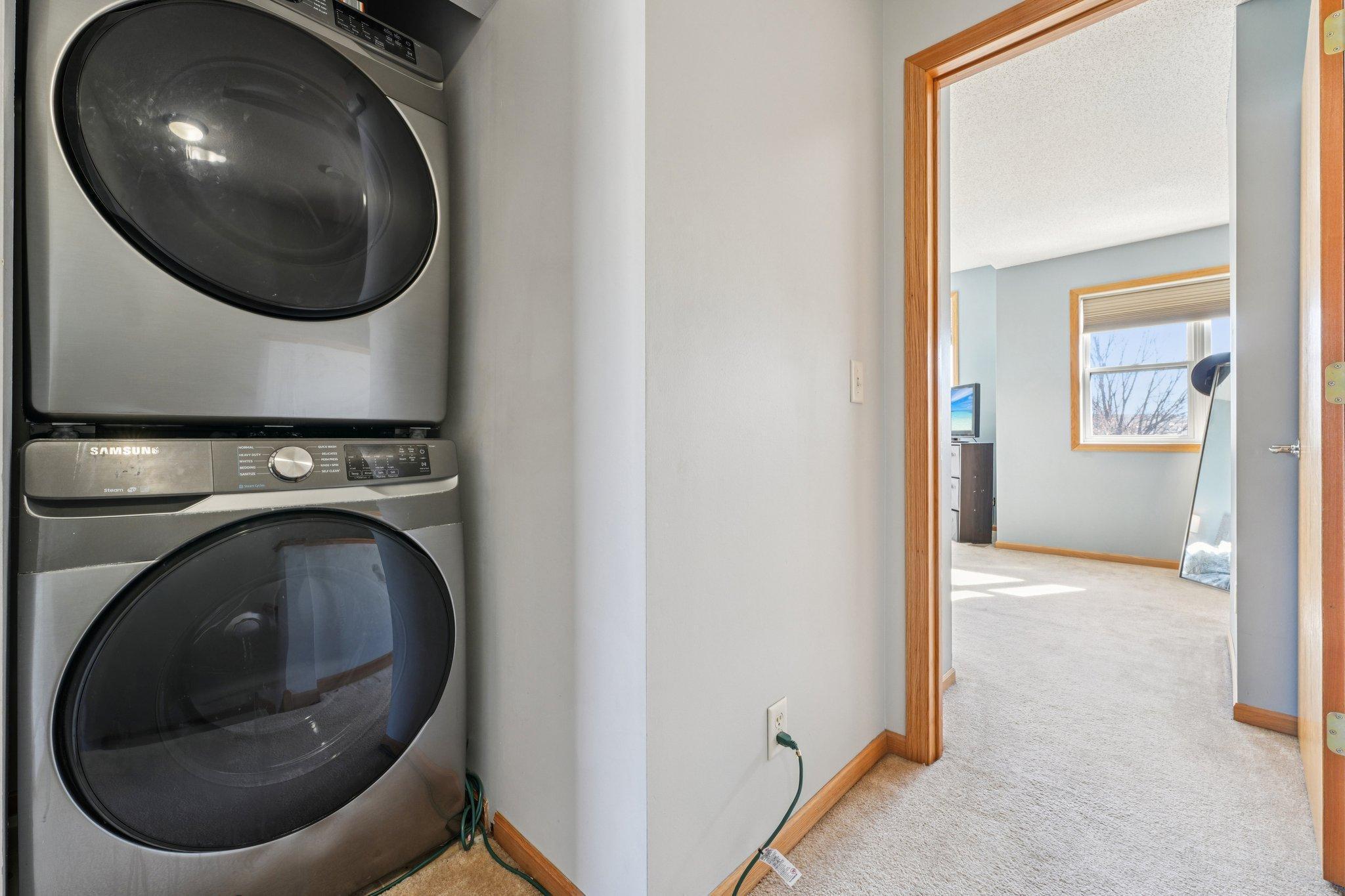 27-web-or-mls-Zane Ave N-S1104-027.jpg