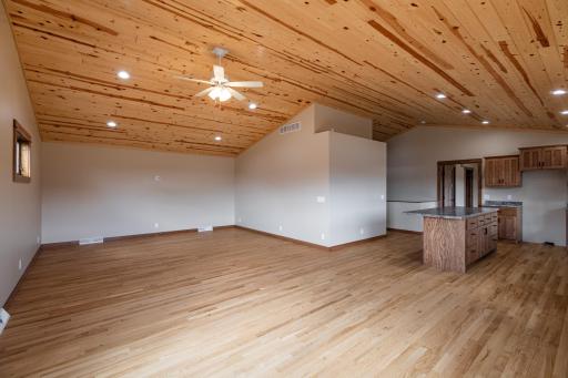 205 Pheasant Run, Rollingstone, MN 55969