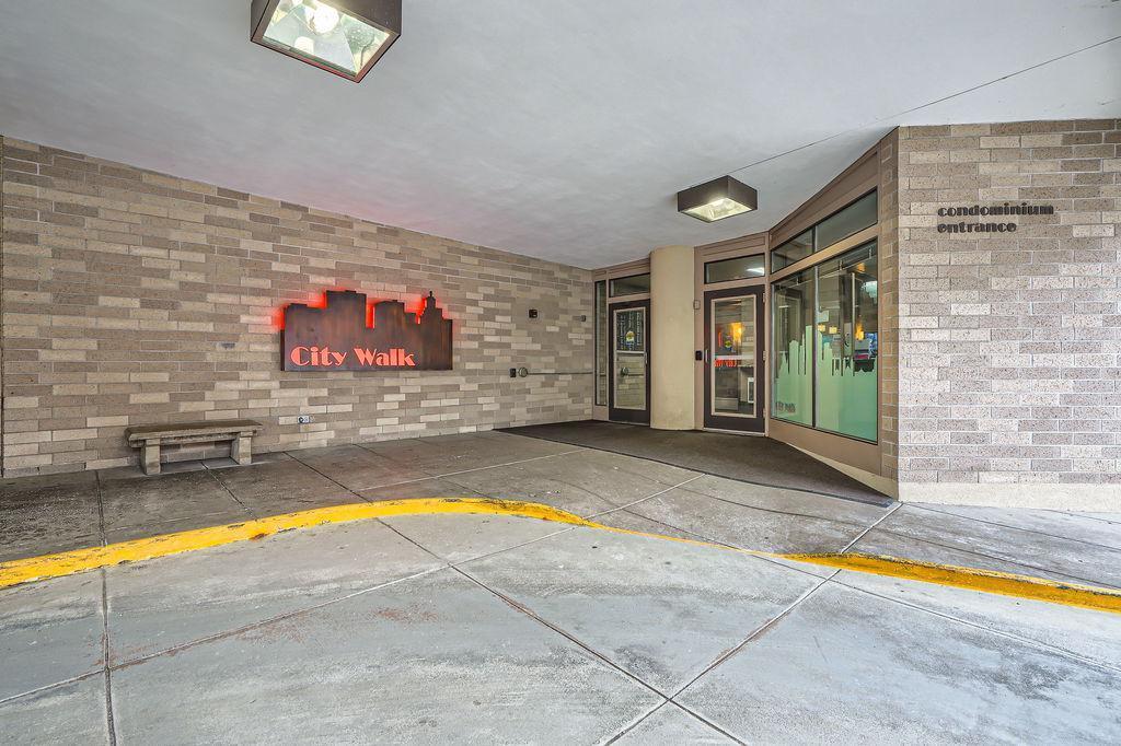 Exterior Front Entry