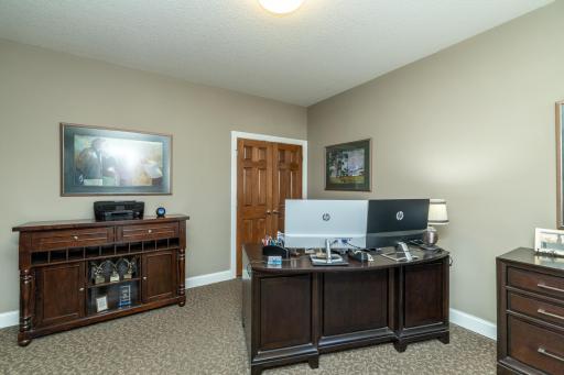 1454 Steeplechase Lane, 18, Eagan, MN 55122