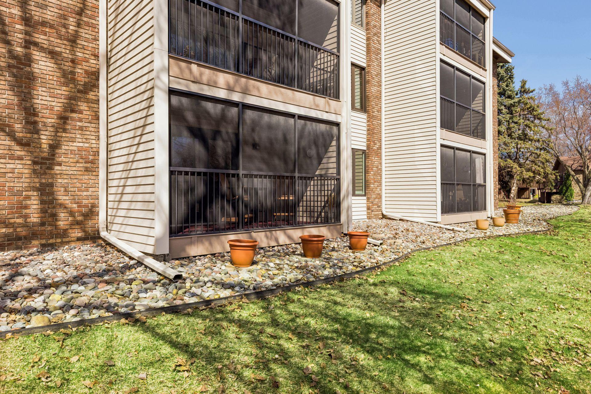 3150 Glen Oaks Avenue - Spacecrafting - 0004.jpg