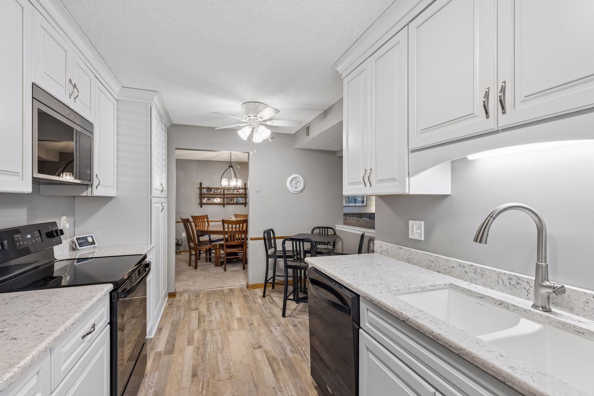 3150 Glen Oaks Avenue - Spacecrafting - 0017.jpg