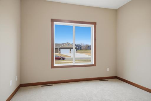 1306 18th Street NE, Austin, MN 55912