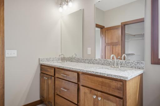 1306 18th Street NE, Austin, MN 55912