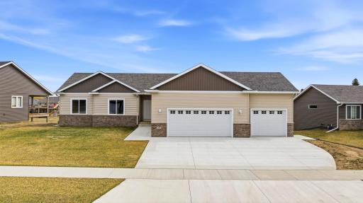 1306 18th Street NE, Austin, MN 55912
