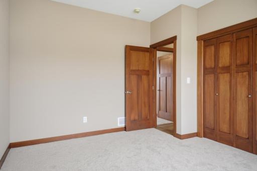 1306 18th Street NE, Austin, MN 55912