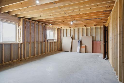 1306 18th Street NE, Austin, MN 55912