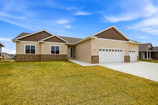1306 18th Street NE, Austin, MN 55912
