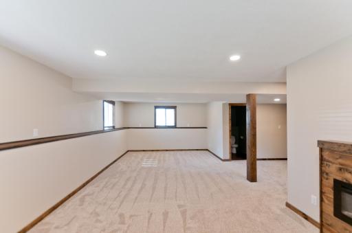 932 Yorkshire Avenue, Rice Lake, WI 54868
