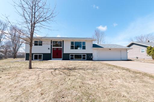 932 Yorkshire Avenue, Rice Lake, WI 54868