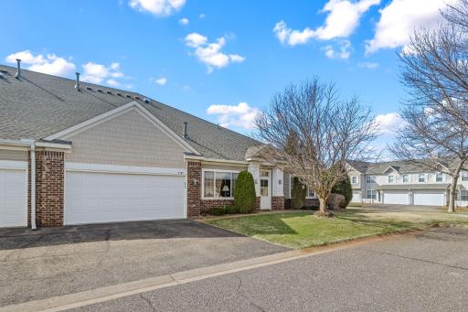 5787 Prairie Ridge Drive, 123, Shoreview, MN 55126