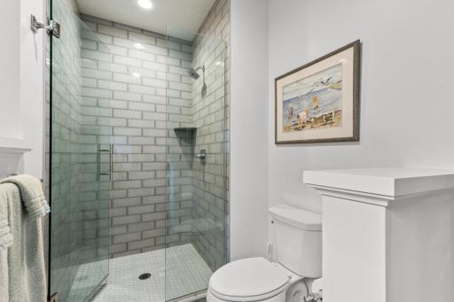 7070 Highland Court, Eden Prairie, MN 55346