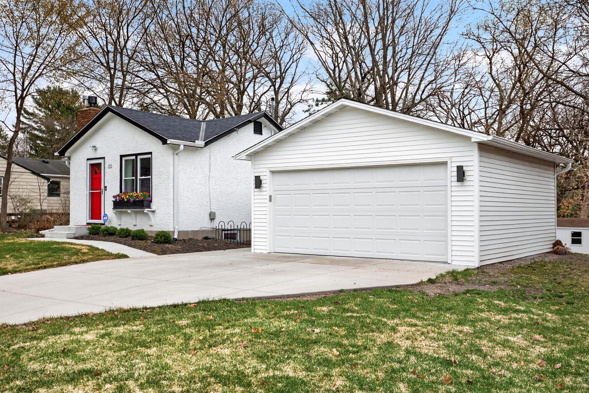 Garage built in 2022.