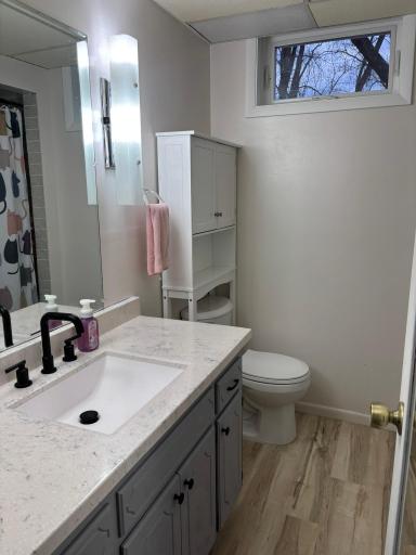 15800 Valley View Road, Eden Prairie, MN 55344