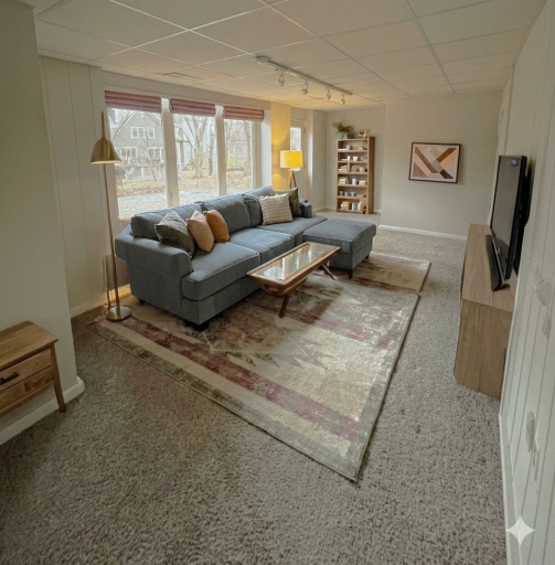 15800 Valley View Road, Eden Prairie, MN 55344