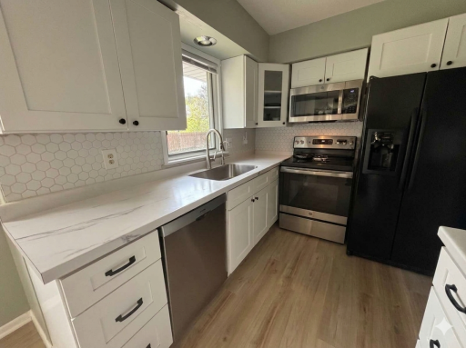 15800 Valley View Road, Eden Prairie, MN 55344