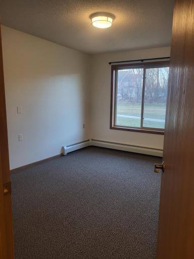 609 Main Street S, 7, Renville, MN 56284