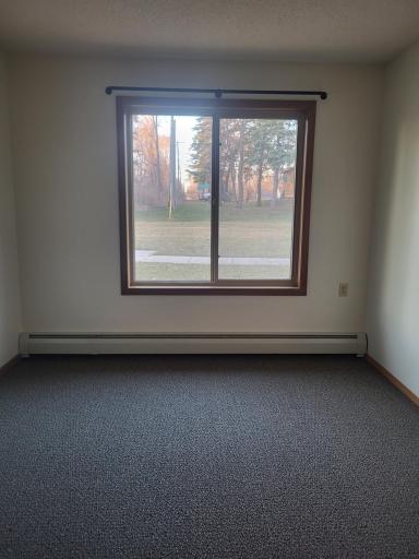 609 Main Street S, 7, Renville, MN 56284