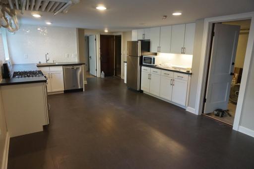 1703, 1702 Ashland and Laurel Avenue, Saint Paul, MN 55104