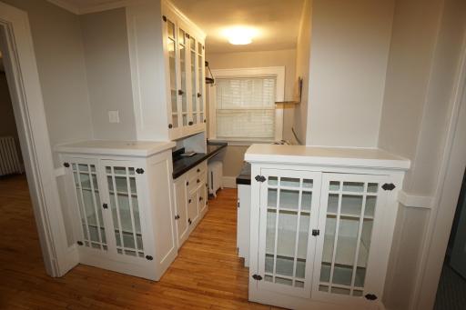 1703, 1702 Ashland and Laurel Avenue, Saint Paul, MN 55104