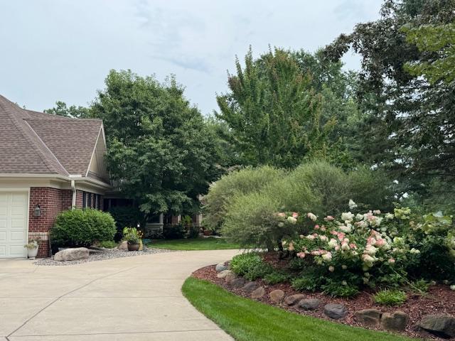 Gorgeous blooms all season long throughout the yard.