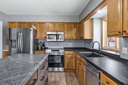 16408 Griffon Trail, Lakeville, MN 55044