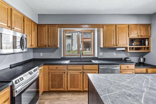 16408 Griffon Trail, Lakeville, MN 55044