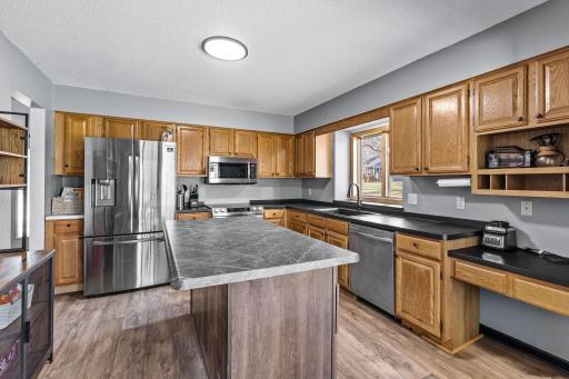 16408 Griffon Trail, Lakeville, MN 55044